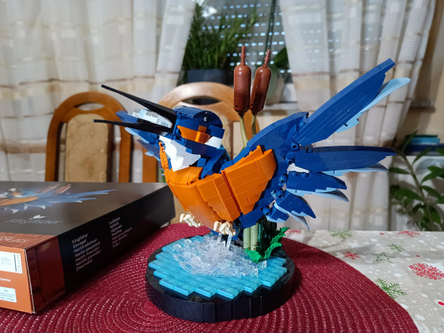 A finished LEGO model of a kingfisher bird