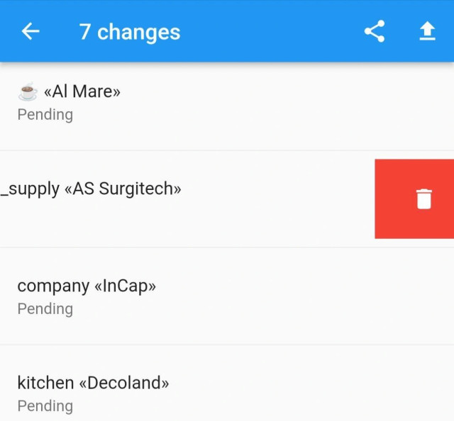 Every Door screenshot: list of 7 changes to upload (in the Settings). Four changes visible, of which one is shifted to left left slightly, opening a white-on-red trashcan button. At the top there are buttons to share and upload.